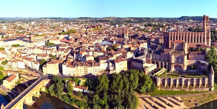Vue aérienne d'Albi, France historique.