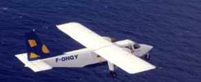 Location jet privé : Avion BRITTEN NORMAN F-OHQY survolant l'océan