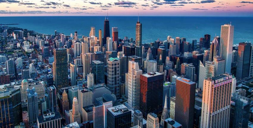 **location de jet privé** : Vue aérienne Chicago O'Hare au coucher du soleil