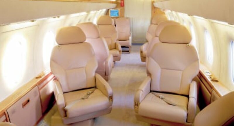 dornier 328 jet privé intérieur beige