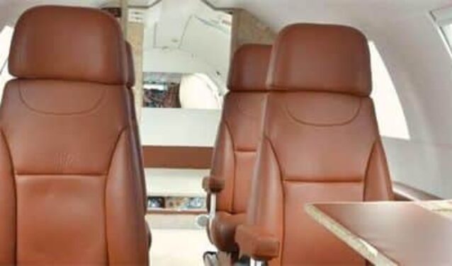 .location jet privé MERLIN 300, intérieur sièges marron