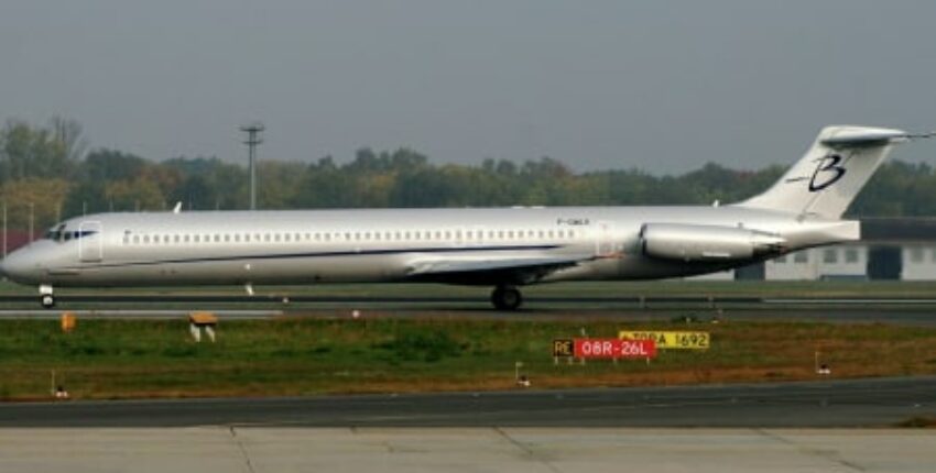 Location de jet privé : MD 83 avec B sur piste.