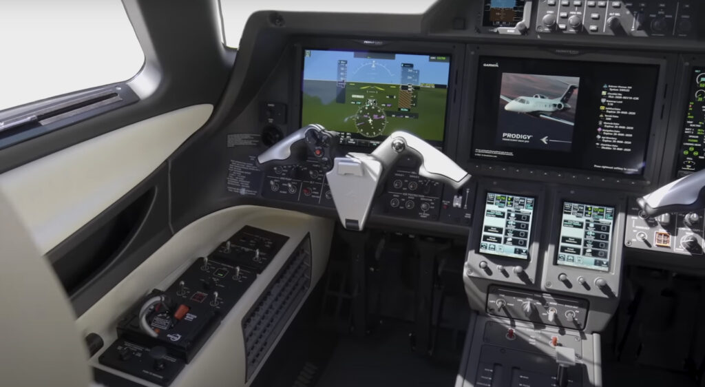 Phenom 300 cockpit