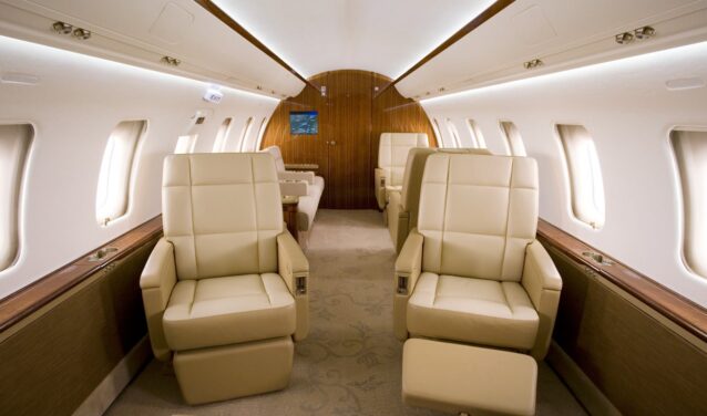 Jet privé Bombardier Challenger 605 intérieur