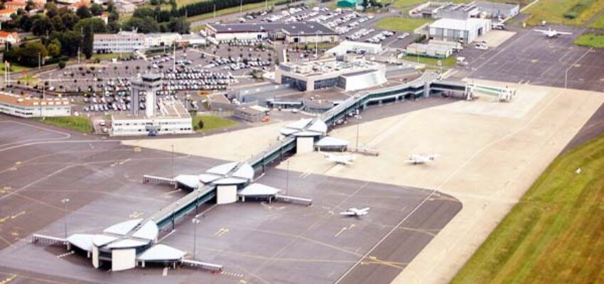 Clermont Ferrand aéroport vue aérienne
