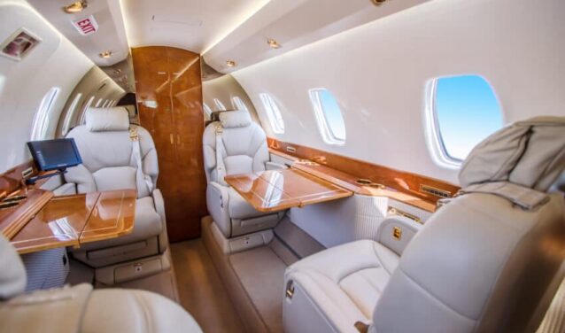 Citation X intérieur luxueux blanc et en bois