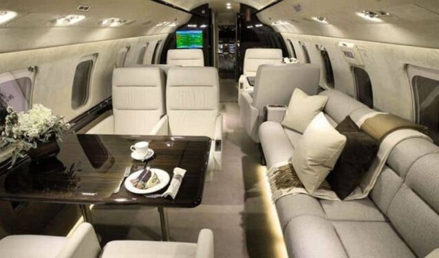 Cabine intérieure jet privé Challenger 850