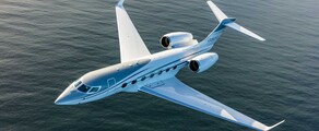 Gulfstream G500 en vol au-dessus de la mer
