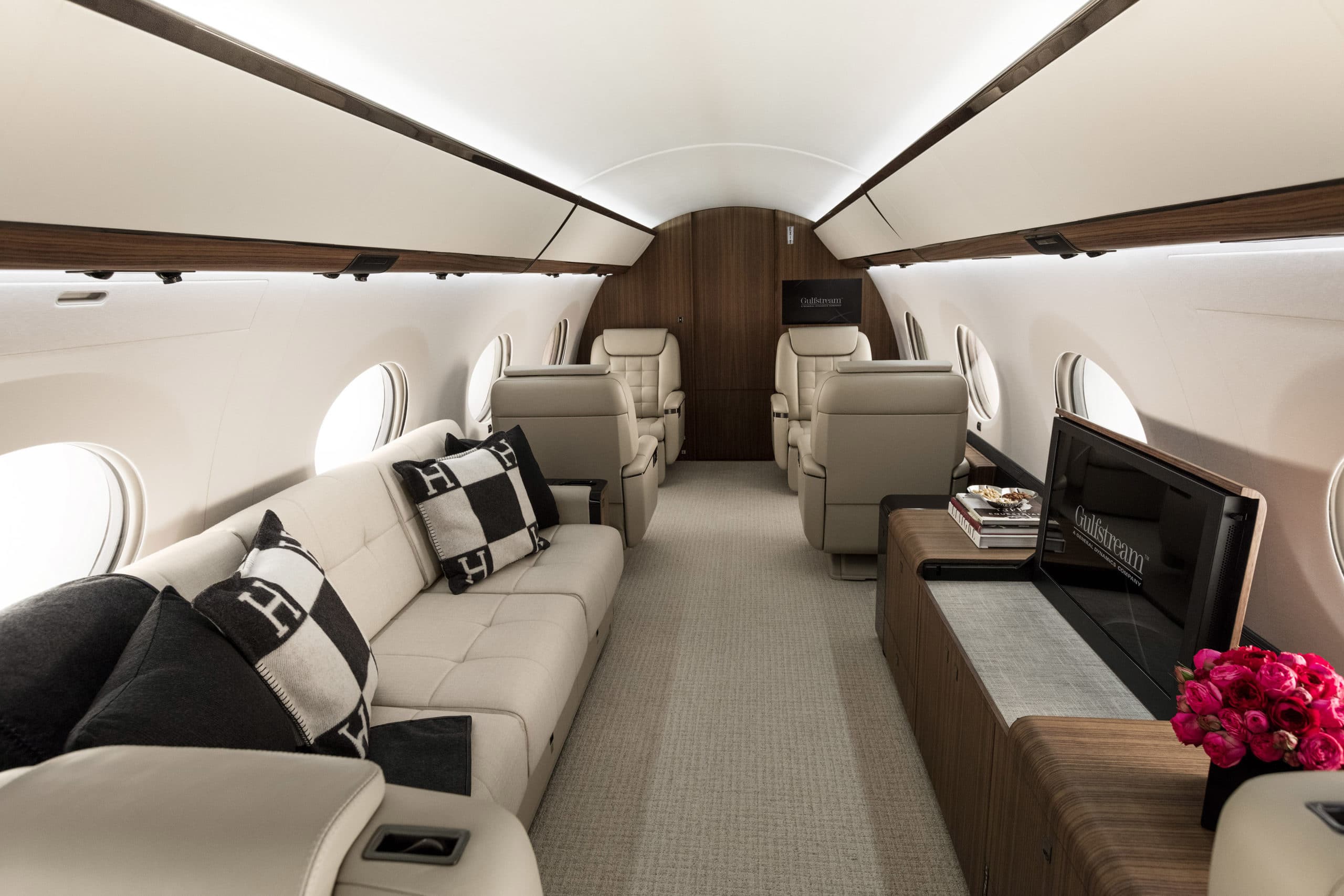 Bombardier's all-new premier cabin on Global 5000 and Global 6000 aircraft  establishes the standard in contemporary interior design - Aviation24.be