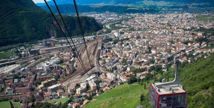 Location jet privé et hélicoptère à Bolzano Italie