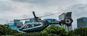 Hélicoptère en atterrissage