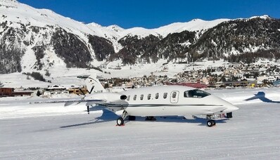 location de jet privé, jet blanc sur piste enneigée