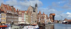 Gdansk : Bâtiments colorés et rivière pittoresque.