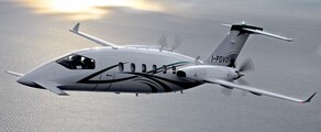 PIAGGIO AVANTI P180 en vol