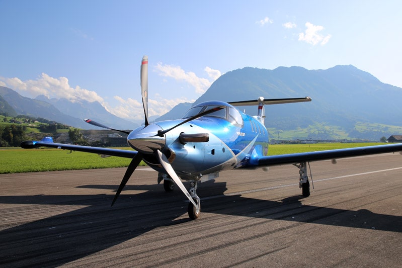 Nouveau jet privé Pilatus PC12 NGX au parking