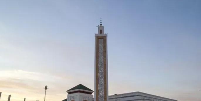 mosquée au couché du soleil à ranger