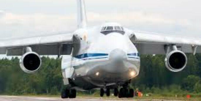 Location avion cargo Antonov An-124 piste