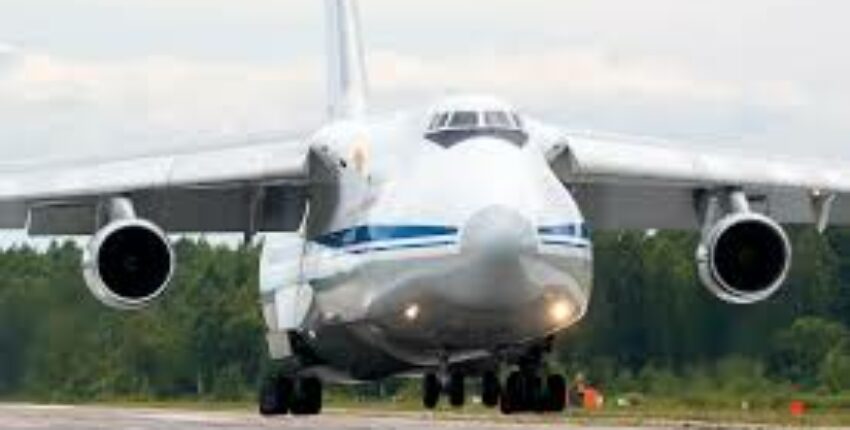 Location avion cargo Antonov An-124 piste