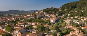 Panoramic,View,Of,A,City,,Cuers,,Var