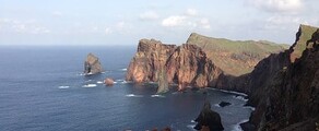 vue sur mer et montagnes