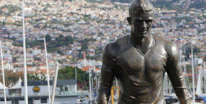 statut de Ronaldo à Funchal sur l'île de Madère