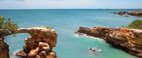 Cabo Rojo : Roches, eaux turquoise et ciel bleu.