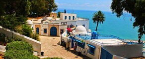 ville et mer bleue tunis