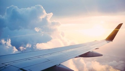 Air nostrum compagnie aérienne aile avion dans les nuages