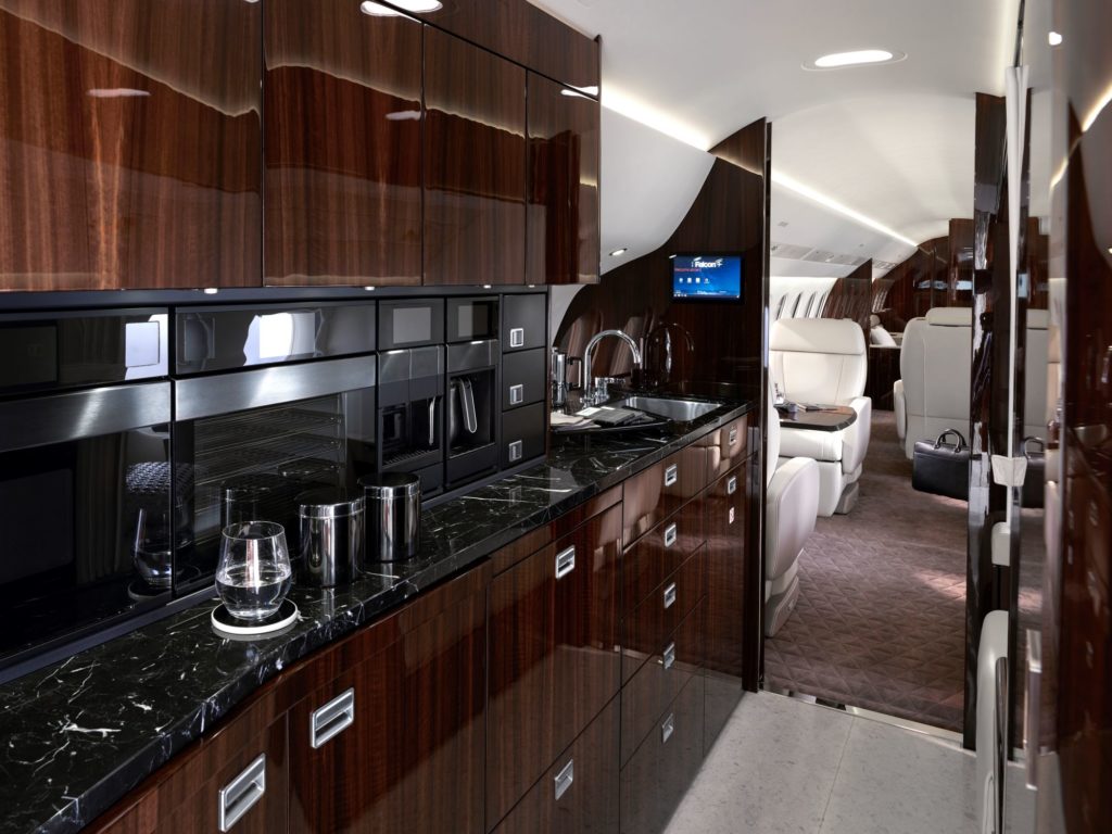 intérieur Falcon 8X