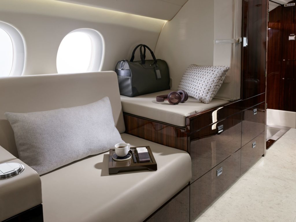 intérieur Falcon 8X