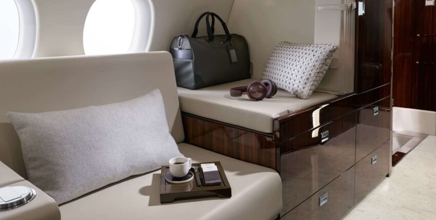 intérieur Falcon 8X