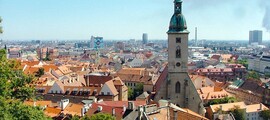 Bratislava_old_town_from_castle_hill-Crédit-wikimedia-Commons