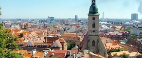 Bratislava_old_town_from_castle_hill-Crédit-wikimedia-Commons
