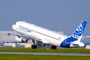 Airbus A320 au décollage