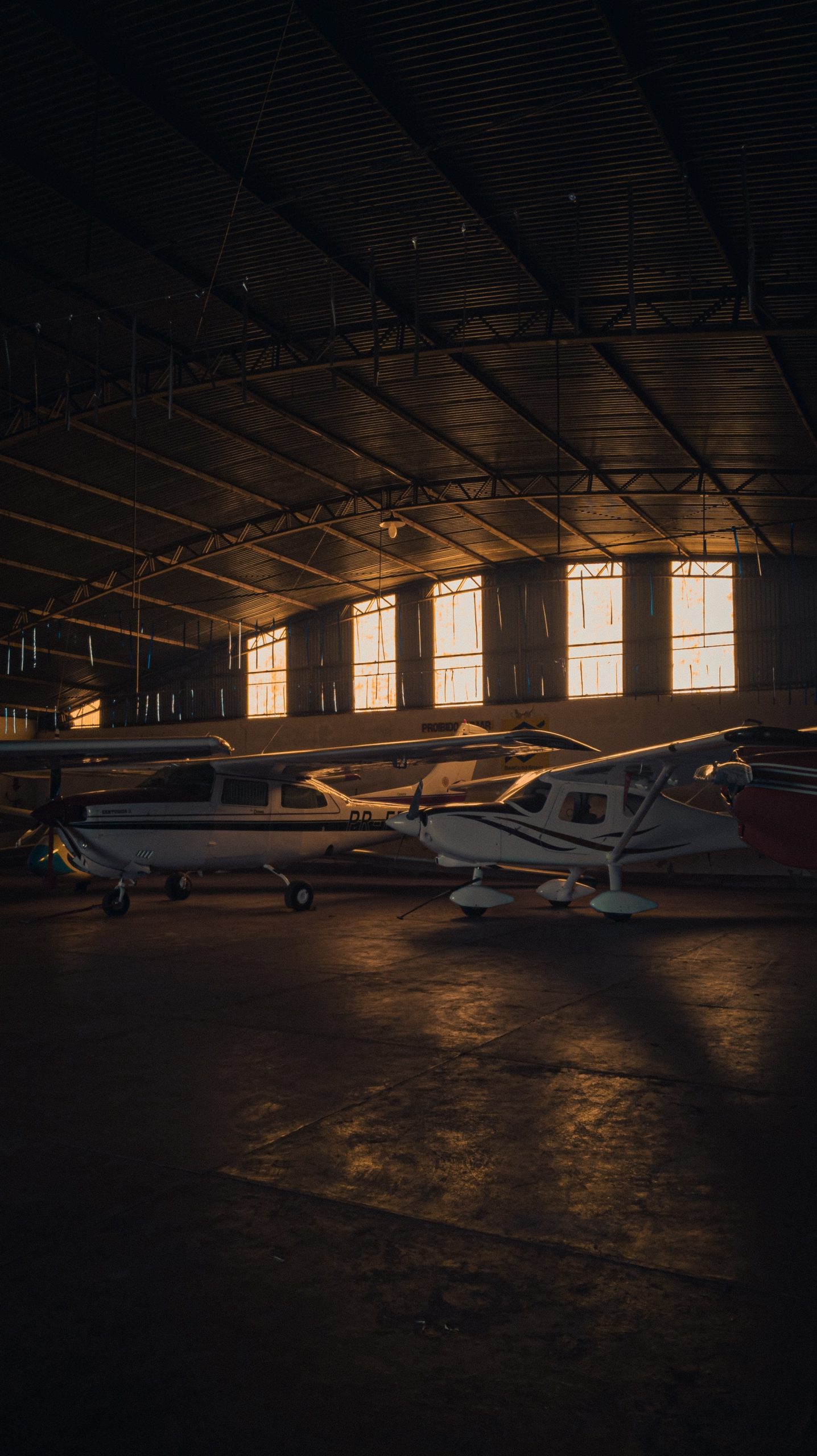 Hangars d'avions
