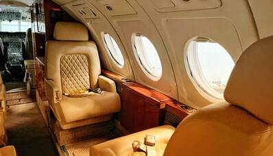 Intérieur d'un jet privé certifié transport public de passagers