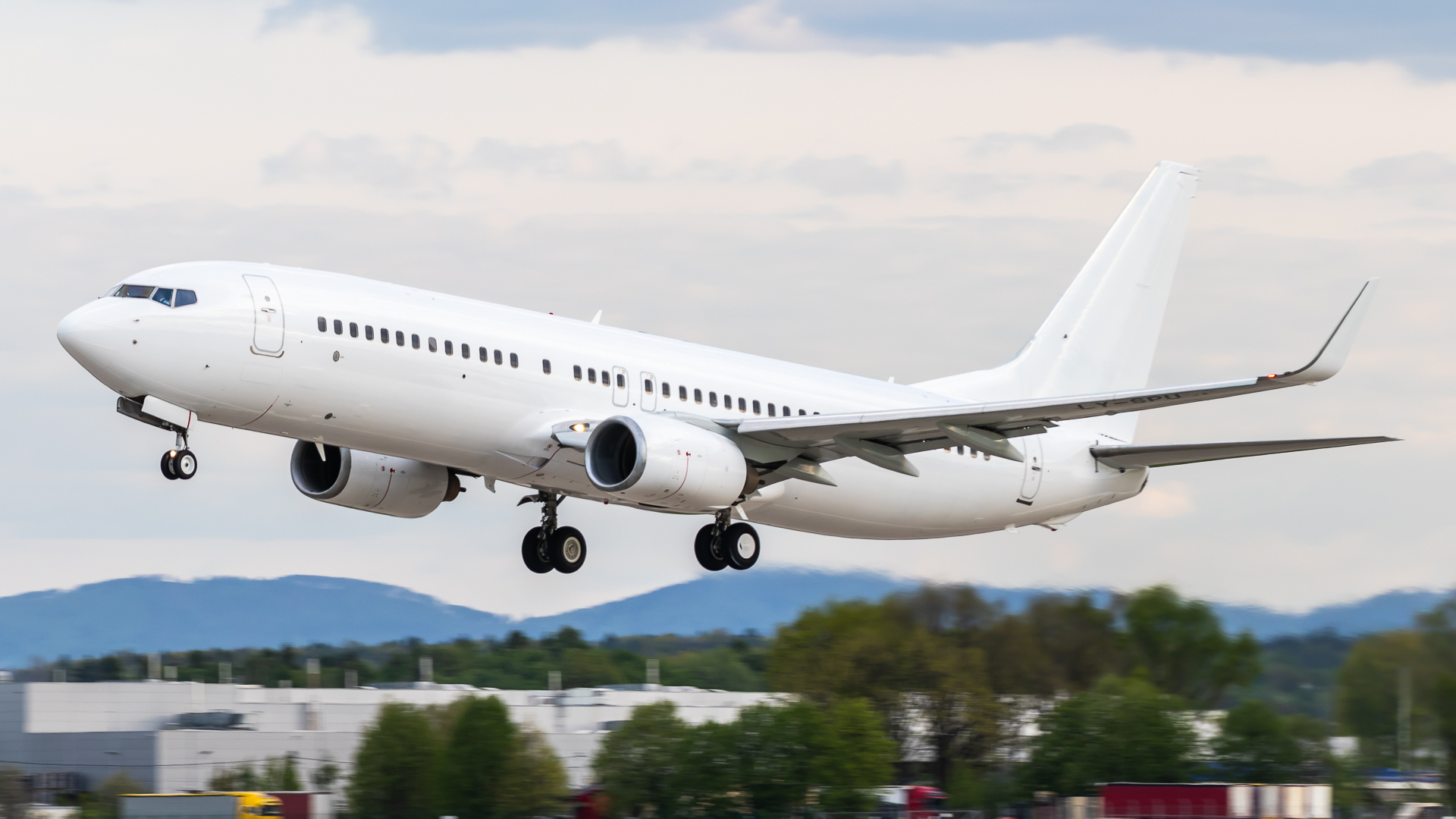 Boeing 737-800 : commercial aircraft rental - AEROAFFAIRES