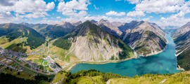Livigno,,Italy,,Panoramic,Aerial,View,Of,The,Lake,And,Valley