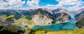Livigno,,Italy,,Panoramic,Aerial,View,Of,The,Lake,And,Valley
