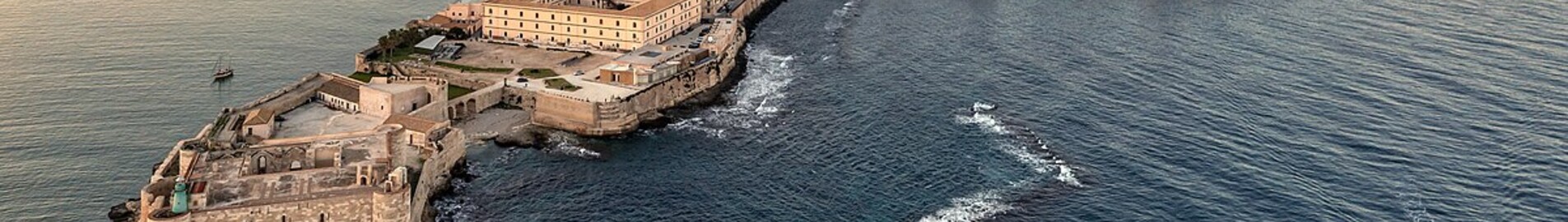 Ortigia Siracusa sicilia elicottero
