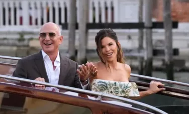Jeff Bezos jet privé Venice wedding2