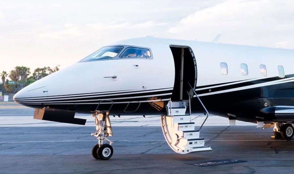 Challenger 350 sur le tarmac - Newsletter Aeroaffaires